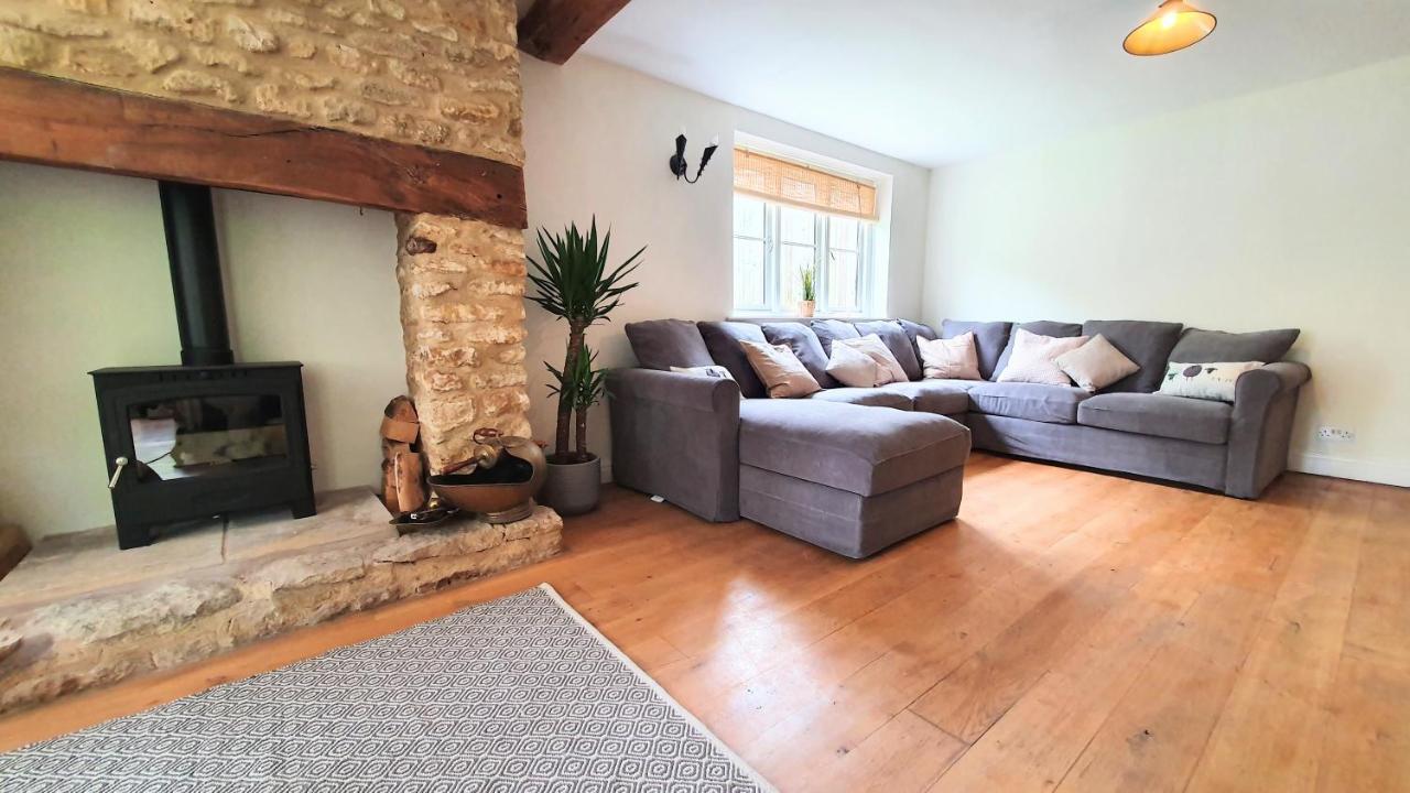 Glenfield Cottage - Secluded Luxury Deep In The Oxfordshire Countryside Wilcote Exterior photo